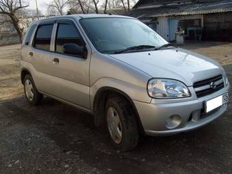 2003 Suzuki Swift Photos