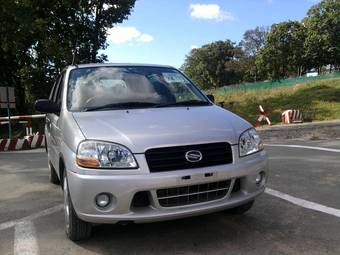 2003 Suzuki Swift Photos