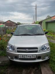 2003 Suzuki Swift Photos