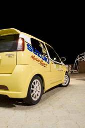 2003 Suzuki Swift Photos