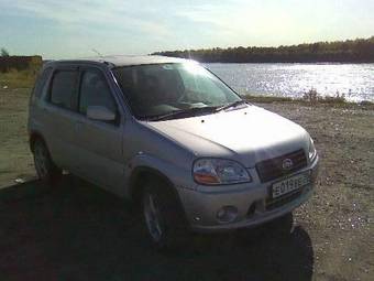 2003 Suzuki Swift Pictures