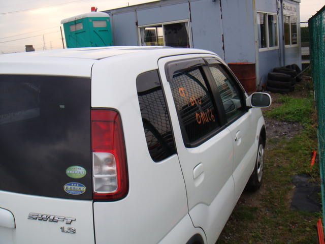 2004 Suzuki Swift