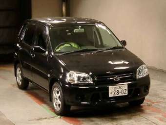 2004 Suzuki Swift Photos