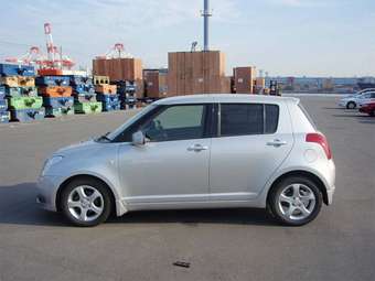 2004 Suzuki Swift Pictures