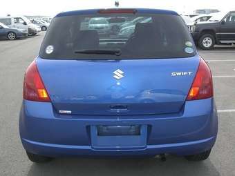 2004 Suzuki Swift Photos