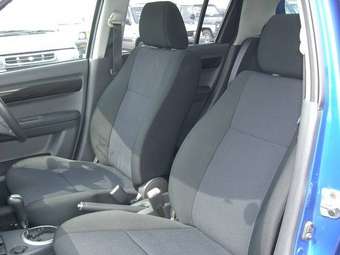 2004 Suzuki Swift Pictures