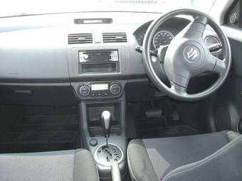 2004 Suzuki Swift Pictures
