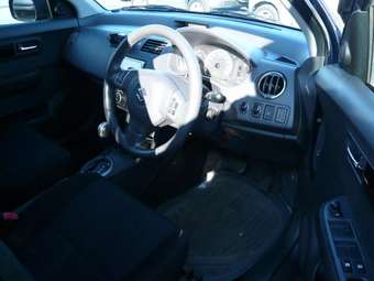 2004 Suzuki Swift Pictures