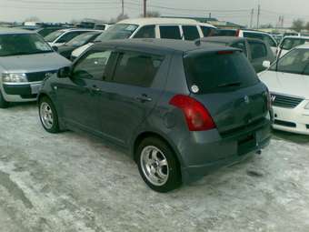 2004 Suzuki Swift Pictures