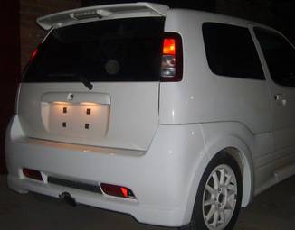 2004 Suzuki Swift Pictures