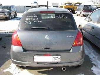 2004 Suzuki Swift Pictures
