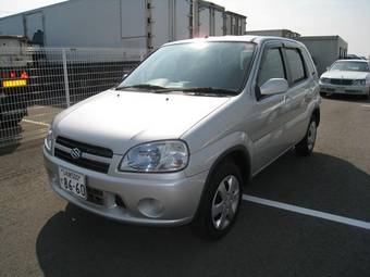 2004 Suzuki Swift Photos