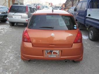 2004 Suzuki Swift Photos