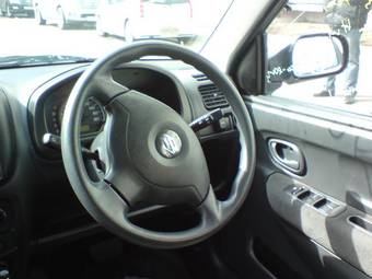 2004 Suzuki Swift Pictures