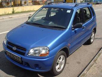 2004 Suzuki Swift Images