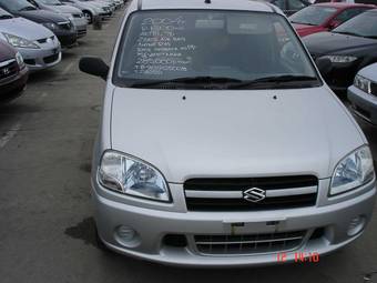 2004 Suzuki Swift Pictures