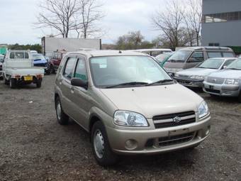 2004 Suzuki Swift Photos