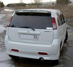 2004 Suzuki Swift Pictures