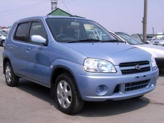 2004 Suzuki Swift Photos