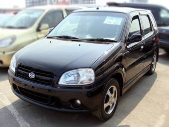 2004 Suzuki Swift Pictures