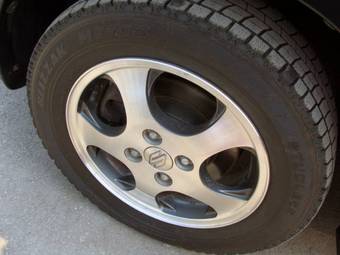 2004 Suzuki Swift Pictures