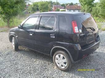 2004 Suzuki Swift Images