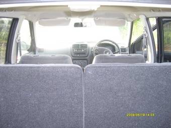 2004 Suzuki Swift Pictures