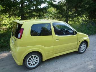 2004 Suzuki Swift Pictures