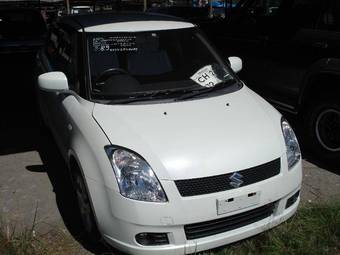 2004 Suzuki Swift Pictures