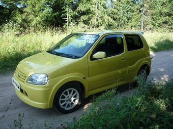 2004 Suzuki Swift Photos