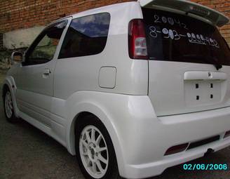 2004 Suzuki Swift Photos