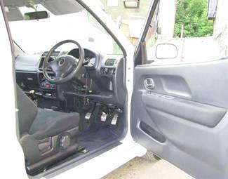 2004 Suzuki Swift Pictures