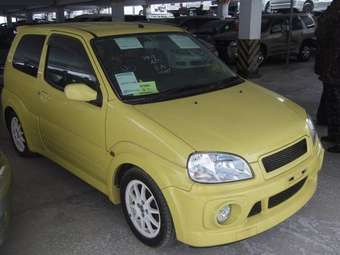 2005 Suzuki Swift Photos