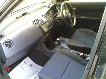 2005 Suzuki Swift Pictures