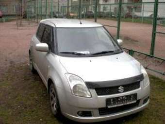 2005 Suzuki Swift Photos