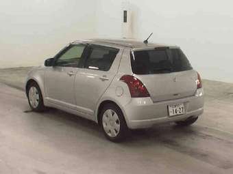 2005 Suzuki Swift Pictures