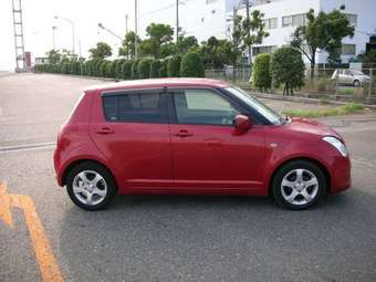 2005 Suzuki Swift Photos