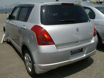 2005 Suzuki Swift Pictures