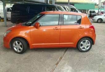 2005 Suzuki Swift Pictures