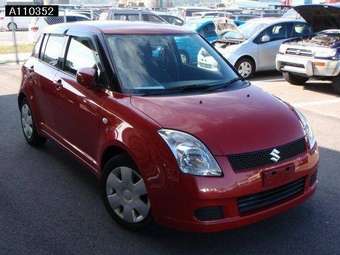 2005 Suzuki Swift Images