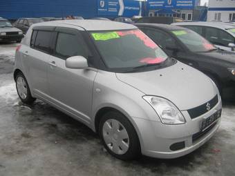 2005 Suzuki Swift Photos