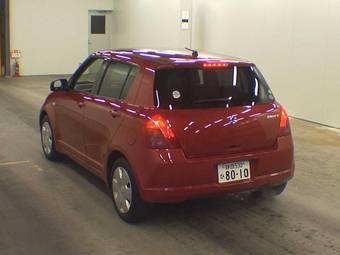 2005 Suzuki Swift Photos