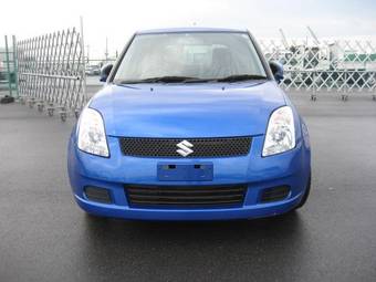 2005 Suzuki Swift Photos