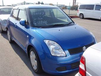 2005 Suzuki Swift Photos