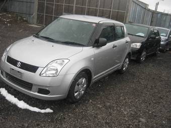 2005 Suzuki Swift Images