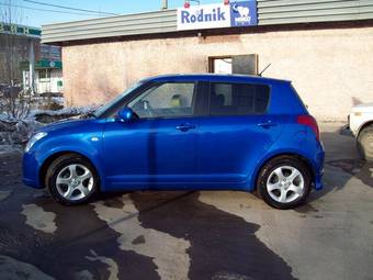 2005 Suzuki Swift Pictures