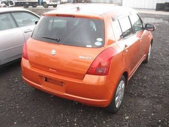 2005 Suzuki Swift Pictures