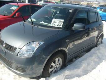 2005 Suzuki Swift Photos