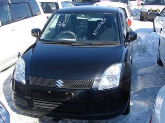 2005 Suzuki Swift Photos