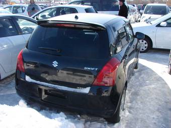 2005 Suzuki Swift Pictures